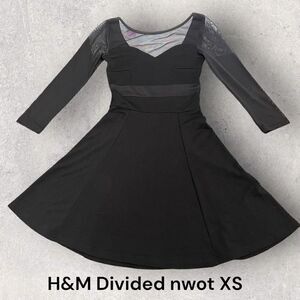 H&M divided sweetheart neckline dress